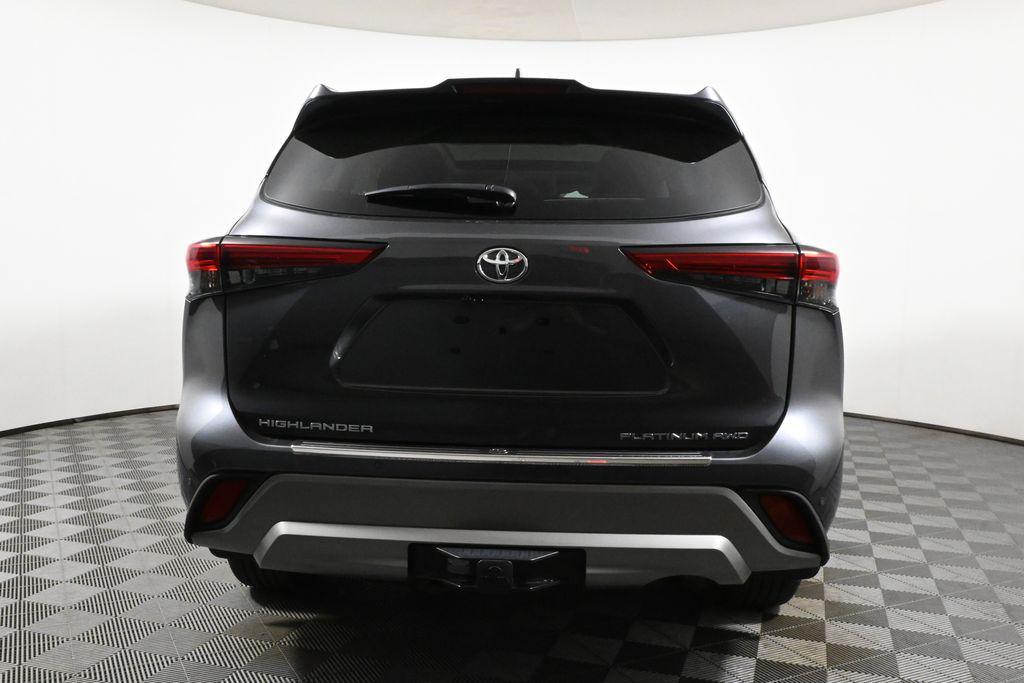used 2021 Toyota Highlander car, priced at $33,996