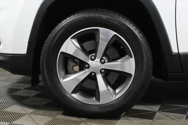 used 2019 Jeep Cherokee car, priced at $19,899
