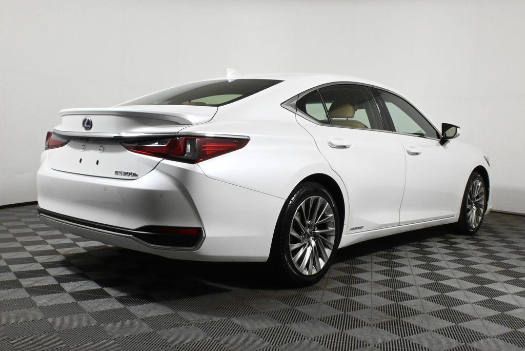 used 2019 Lexus ES 300h car, priced at $26,999