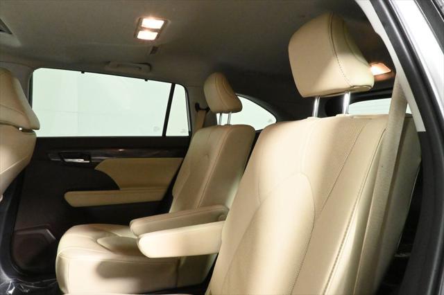 used 2021 Toyota Highlander car, priced at $37,695