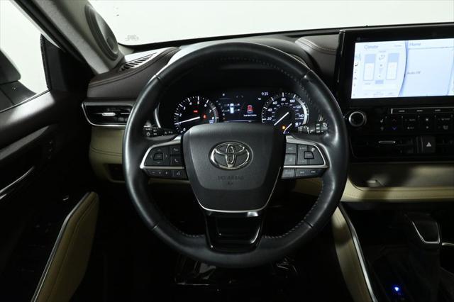 used 2021 Toyota Highlander car, priced at $37,695