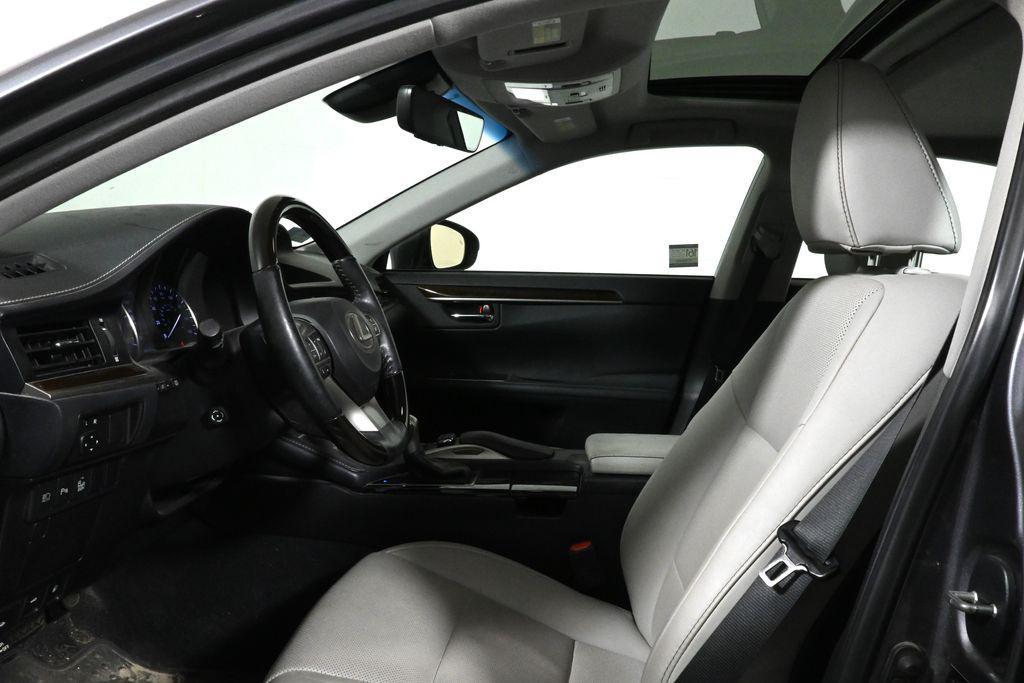 used 2018 Lexus ES 350 car, priced at $24,497
