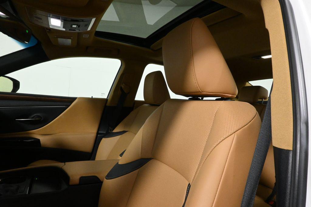 used 2024 Lexus ES 350 car, priced at $39,703