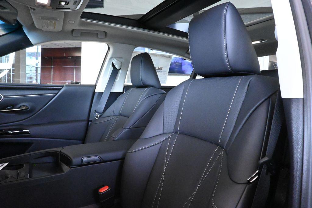 new 2025 Lexus ES 350 car, priced at $56,750