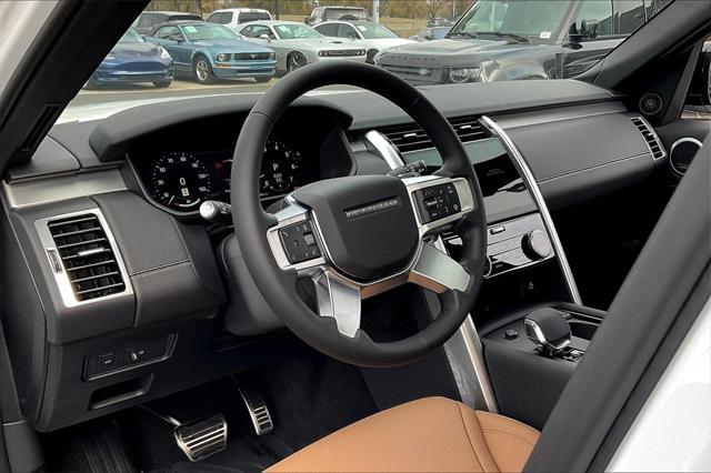 new 2025 Land Rover Discovery car, priced at $80,525