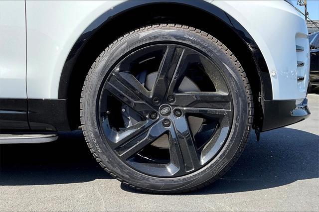 new 2025 Land Rover Discovery car, priced at $80,525