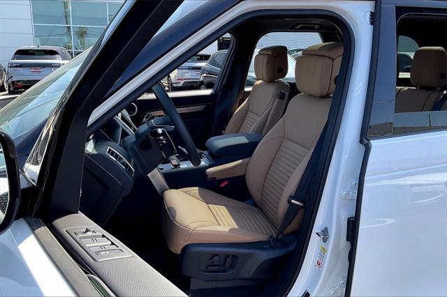 new 2025 Land Rover Discovery car, priced at $80,525