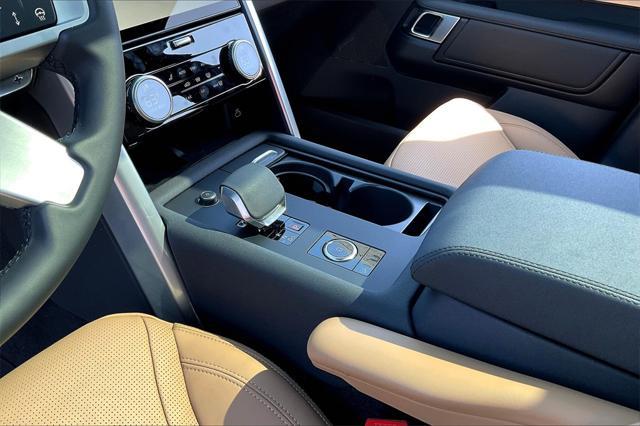 new 2025 Land Rover Discovery car, priced at $80,525