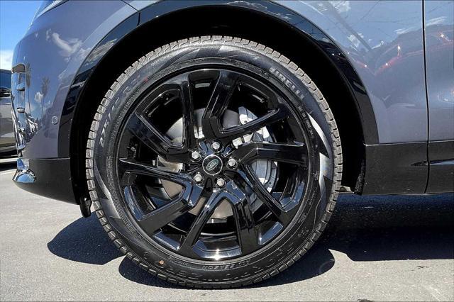 new 2025 Land Rover Discovery car, priced at $72,503