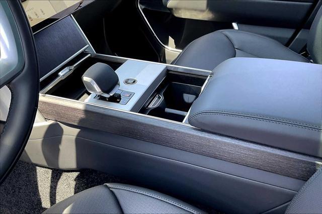 new 2025 Land Rover Range Rover car, priced at $151,435