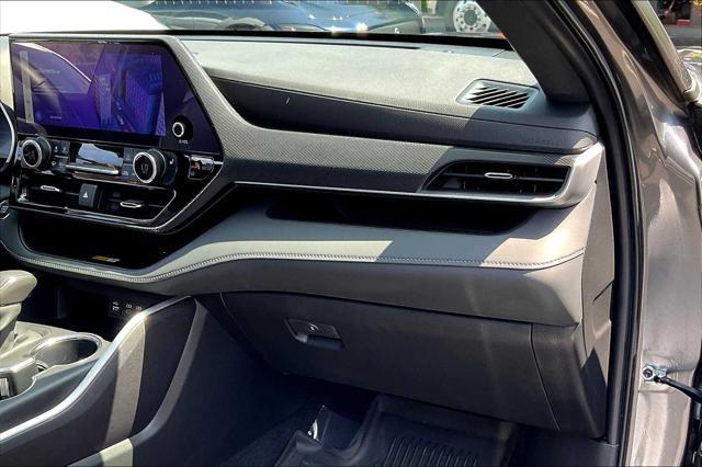 used 2023 Toyota Highlander car, priced at $43,499