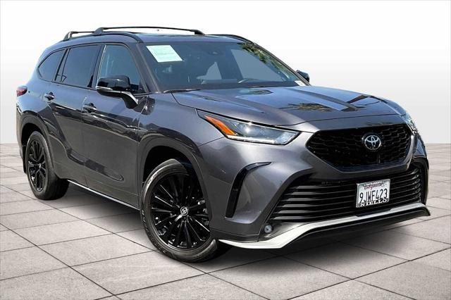 used 2023 Toyota Highlander car, priced at $43,499