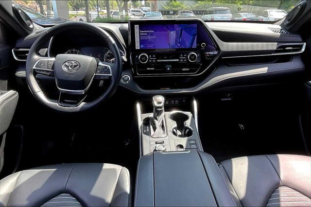 used 2023 Toyota Highlander car, priced at $43,499