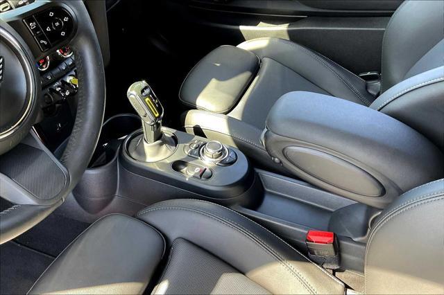 used 2022 MINI Hardtop car, priced at $22,998