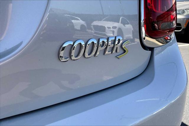 used 2022 MINI Hardtop car, priced at $22,998