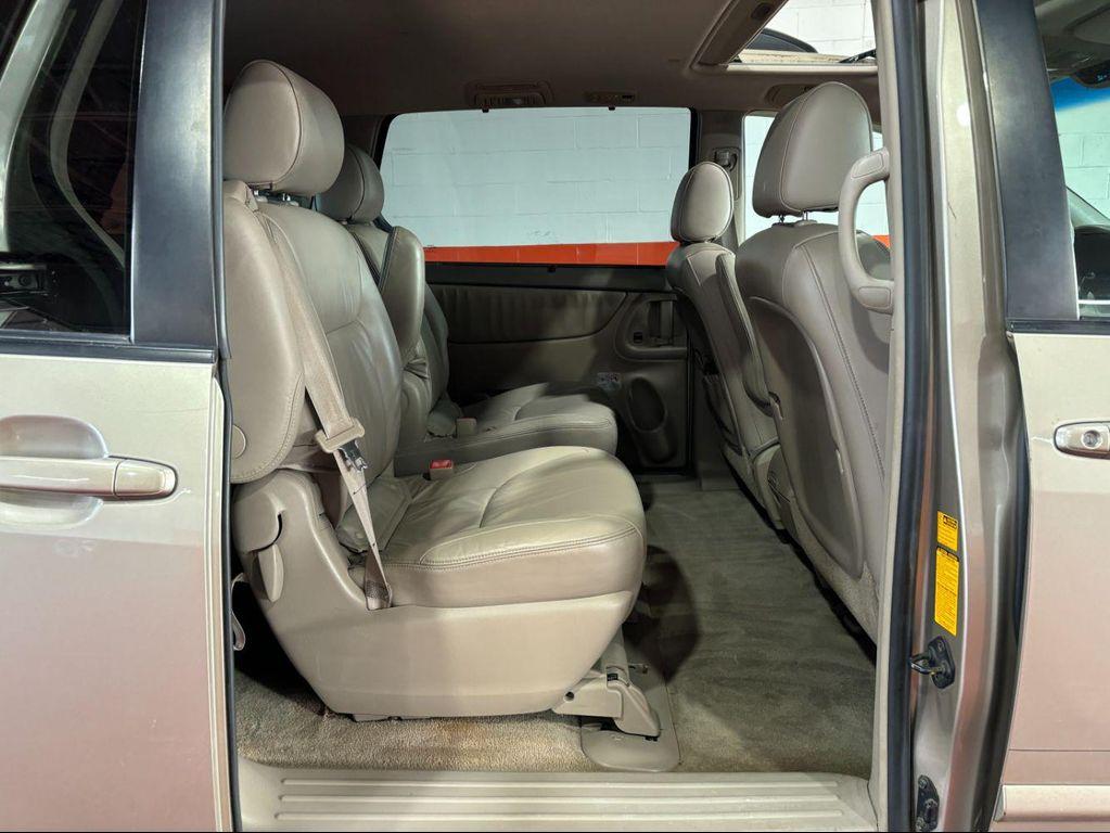 used 2006 Toyota Sienna car, priced at $9,256