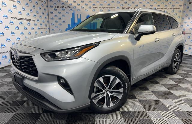 used 2020 Toyota Highlander Hybrid car, priced at $34,990