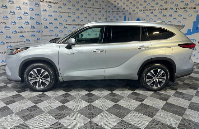 used 2020 Toyota Highlander Hybrid car, priced at $34,990