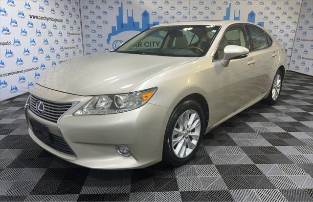 used 2015 Lexus ES 300h car, priced at $16,490