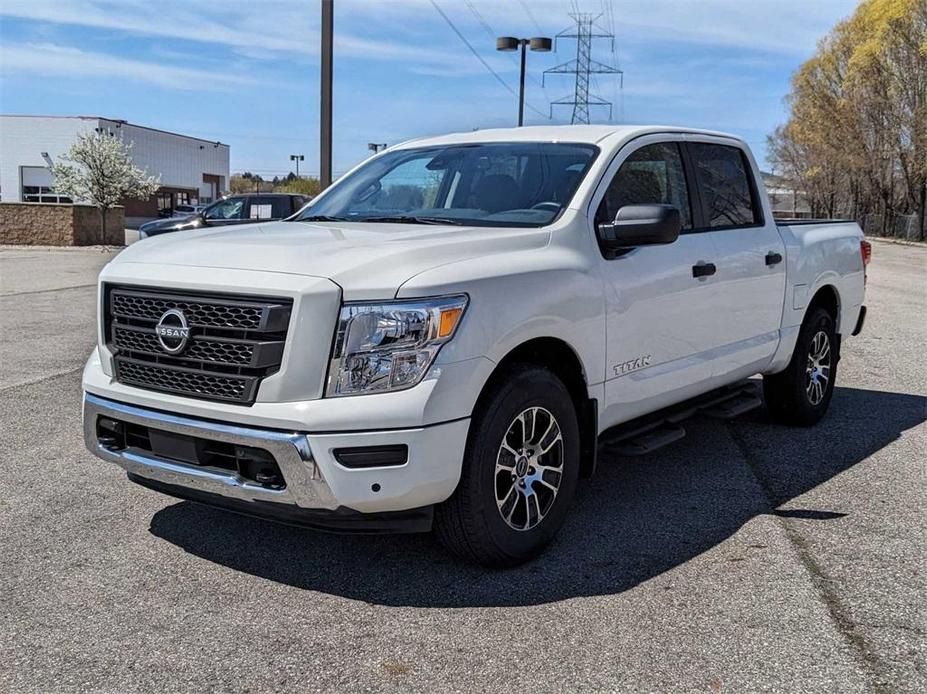 used 2023 Nissan Titan car, priced at $34,500