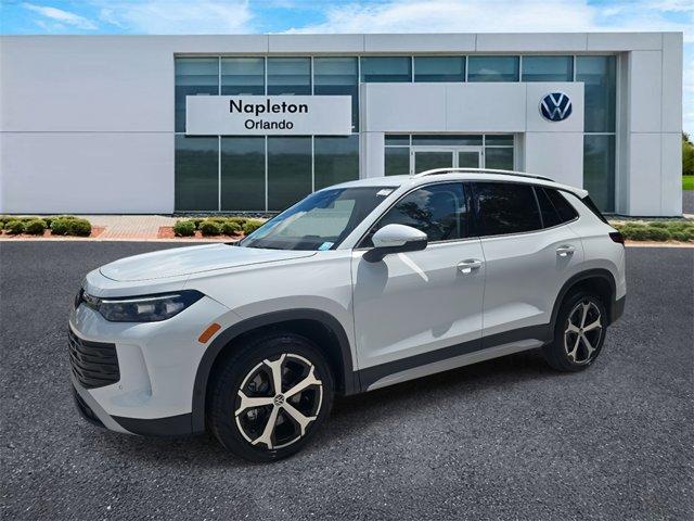 new 2025 Volkswagen Tiguan car, priced at $33,698