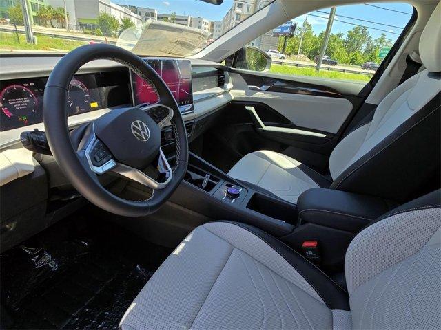 new 2025 Volkswagen Tiguan car, priced at $33,353