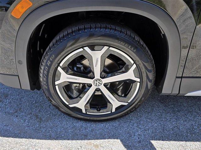 new 2025 Volkswagen Tiguan car, priced at $33,353