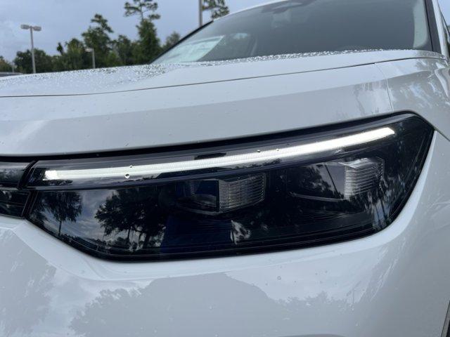 new 2025 Volkswagen Tiguan car, priced at $33,357