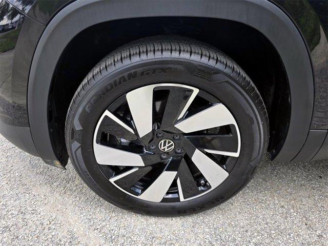 used 2024 Volkswagen Atlas Cross Sport car, priced at $28,900