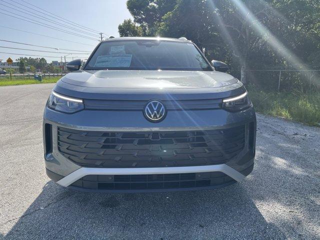 new 2025 Volkswagen Tiguan car, priced at $33,353