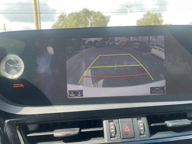 used 2022 Lexus ES 300h car, priced at $34,632