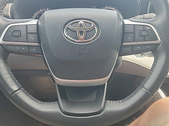 used 2023 Toyota Highlander car, priced at $31,300