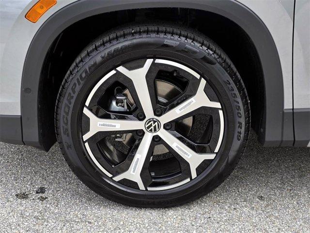 new 2025 Volkswagen Tiguan car, priced at $32,714