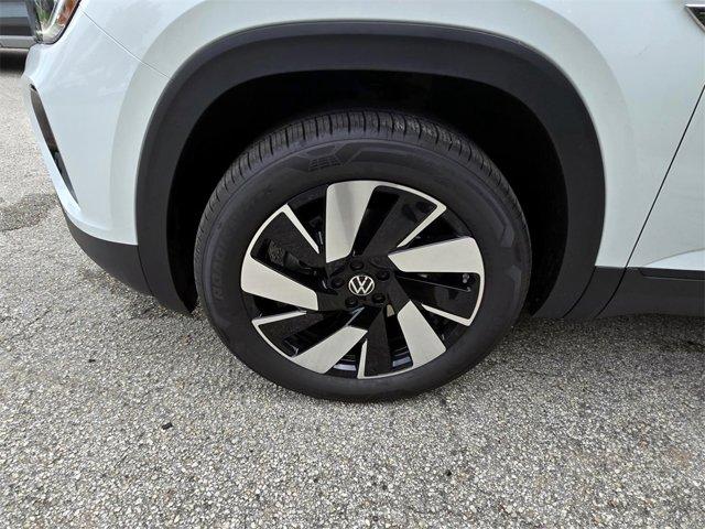 new 2025 Volkswagen Atlas Cross Sport car, priced at $41,175