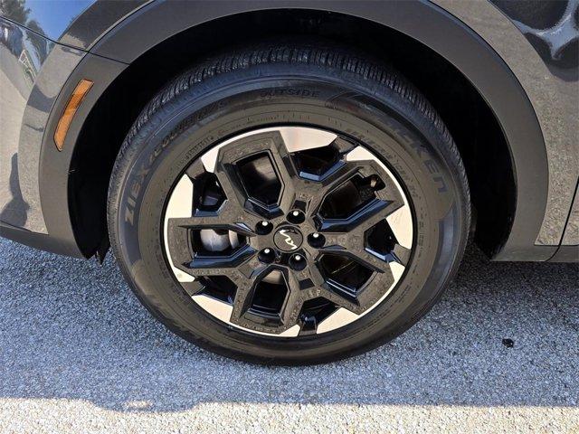 used 2024 Kia Sorento car, priced at $28,700