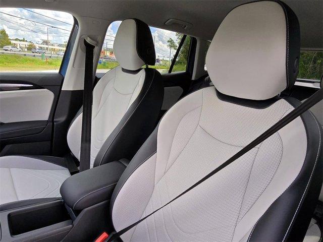 new 2025 Volkswagen Tiguan car, priced at $33,169