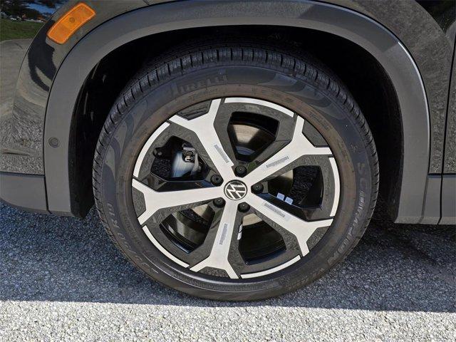 new 2025 Volkswagen Tiguan car, priced at $32,713