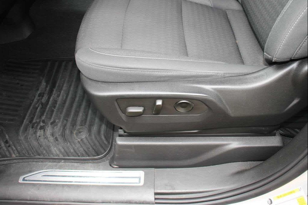 used 2022 Chevrolet Silverado 1500 car, priced at $36,294