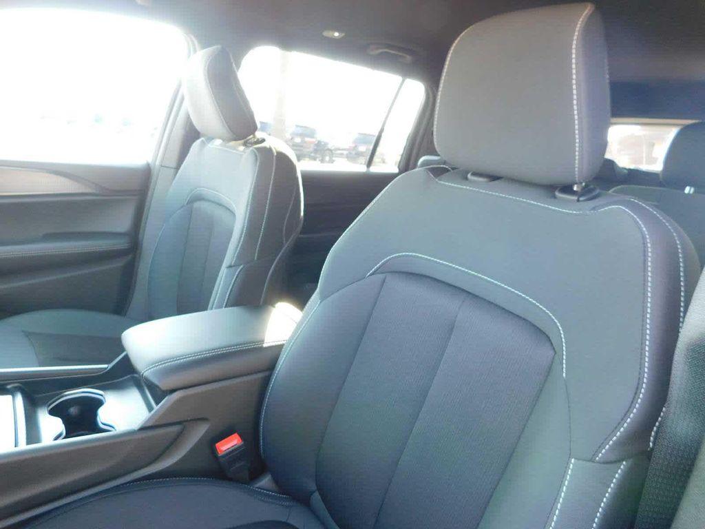 new 2025 Jeep Grand Cherokee L car, priced at $44,625