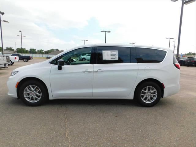 new 2024 Chrysler Pacifica car, priced at $39,500