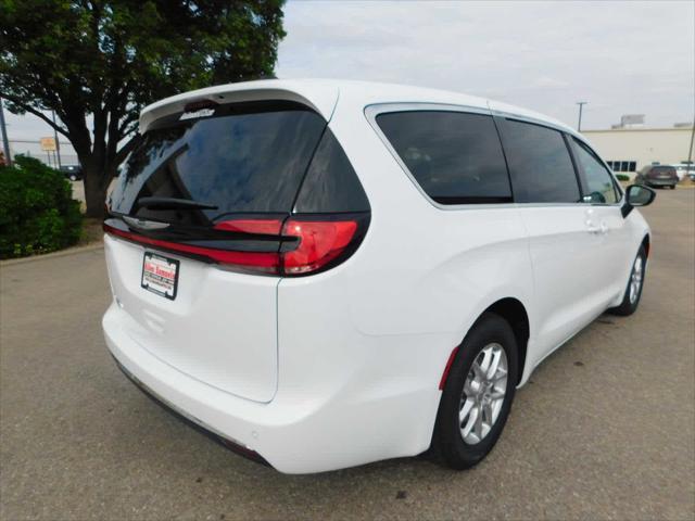 new 2024 Chrysler Pacifica car, priced at $39,500