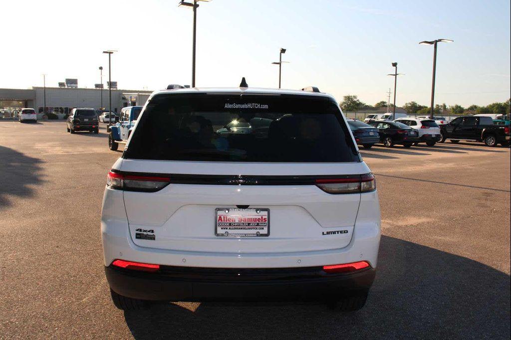 new 2025 Jeep Grand Cherokee car, priced at $50,620