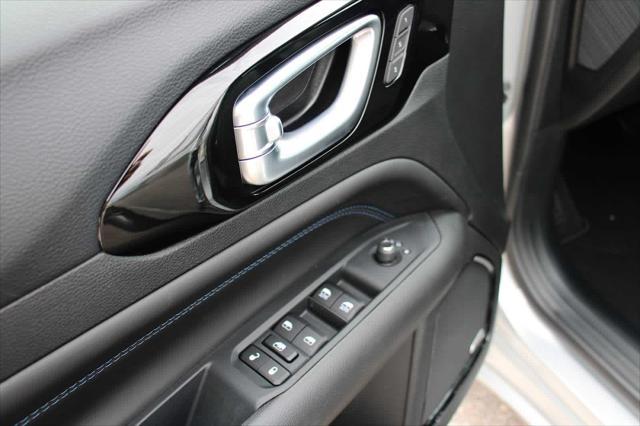 new 2025 Jeep Compass car, priced at $41,580