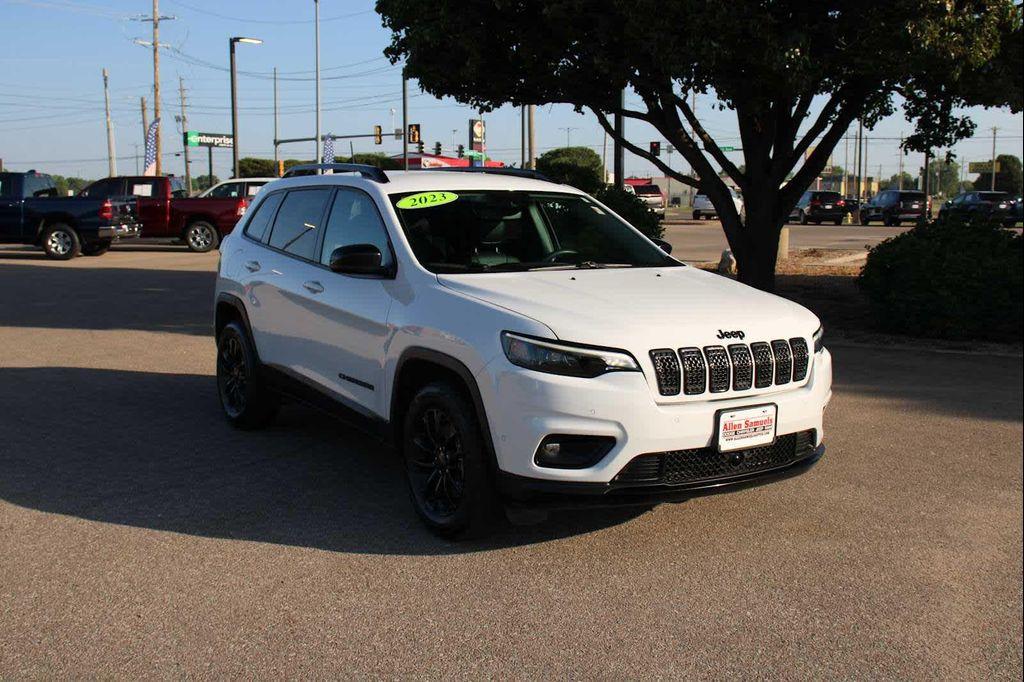 used 2023 Jeep Cherokee car, priced at $25,875