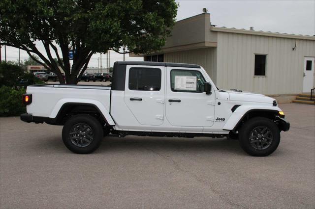 new 2025 Jeep Gladiator car, priced at $46,173