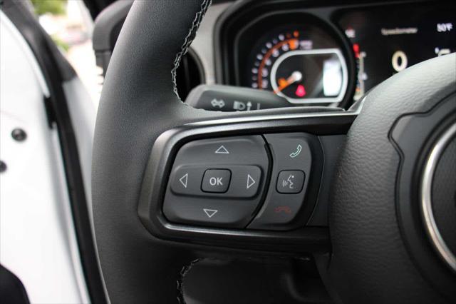 new 2025 Jeep Gladiator car, priced at $46,173