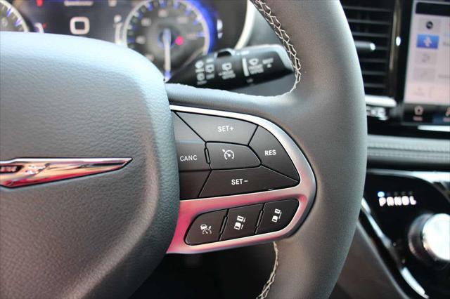 new 2025 Chrysler Pacifica car, priced at $44,753