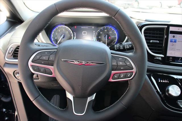 new 2025 Chrysler Pacifica car, priced at $44,753