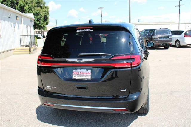 new 2025 Chrysler Pacifica car, priced at $44,753