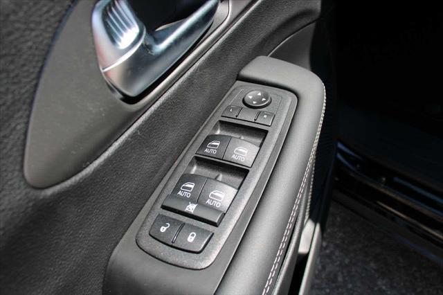 new 2025 Chrysler Pacifica car, priced at $44,753